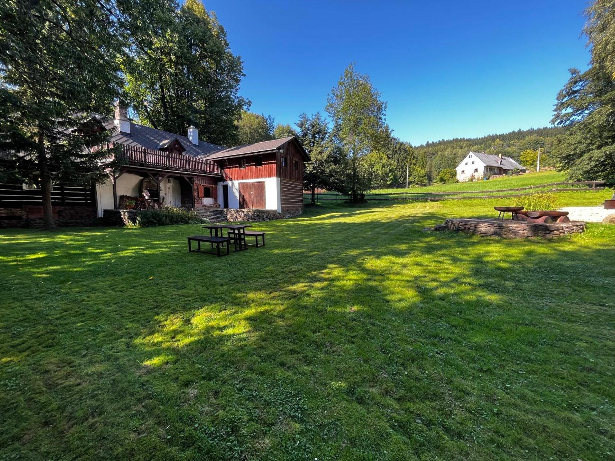 Dum U Dvou Lip / The Two Lime Trees Villa Javorník Exterior photo